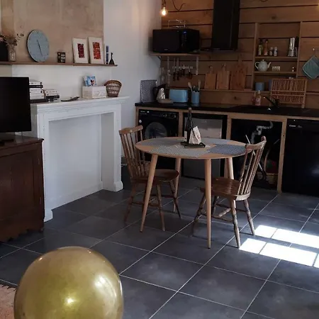 Maison Camille بيت للعطل